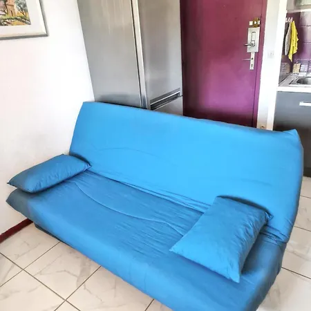 Gruissan: Cozy 1-bedroom With Shared Pool And Proximity Apartment