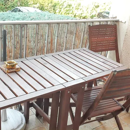 Gruissan: Cozy 1-bedroom With Shared Pool And Proximity *